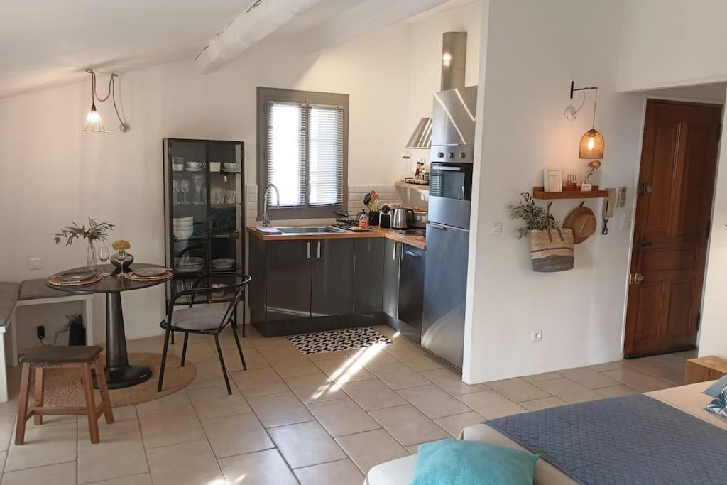 Vue Imprenable Sur La Sorgue Apartment L'Isle-sur-la-Sorgue Exterior photo